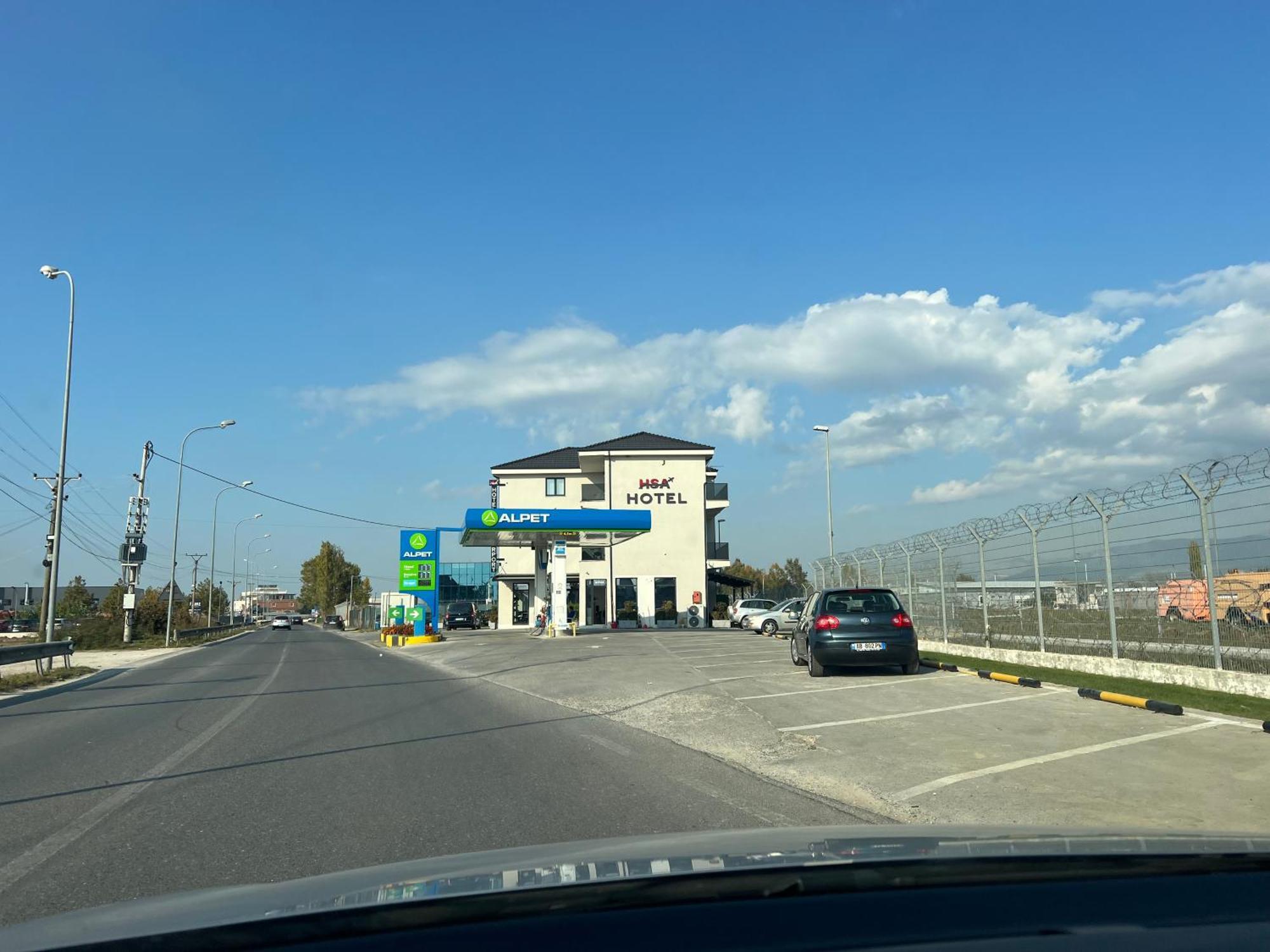 Side Airport Hotel Kruje Ngoại thất bức ảnh